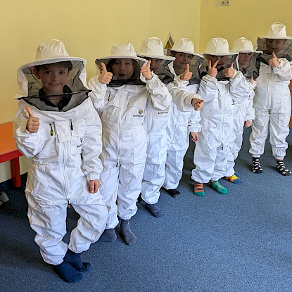 Das Bienenprojekt im Schuwidu-Club