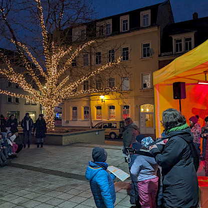 Singen am Lichterbaum