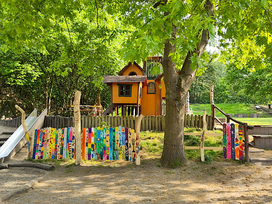Blick in den Garten - unsere beliebte Villa Samenkorn.